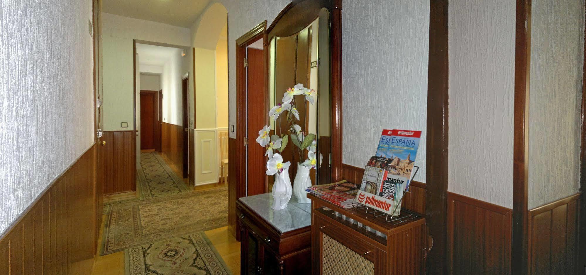 Hostal San Antonio Madrid Eksteriør billede