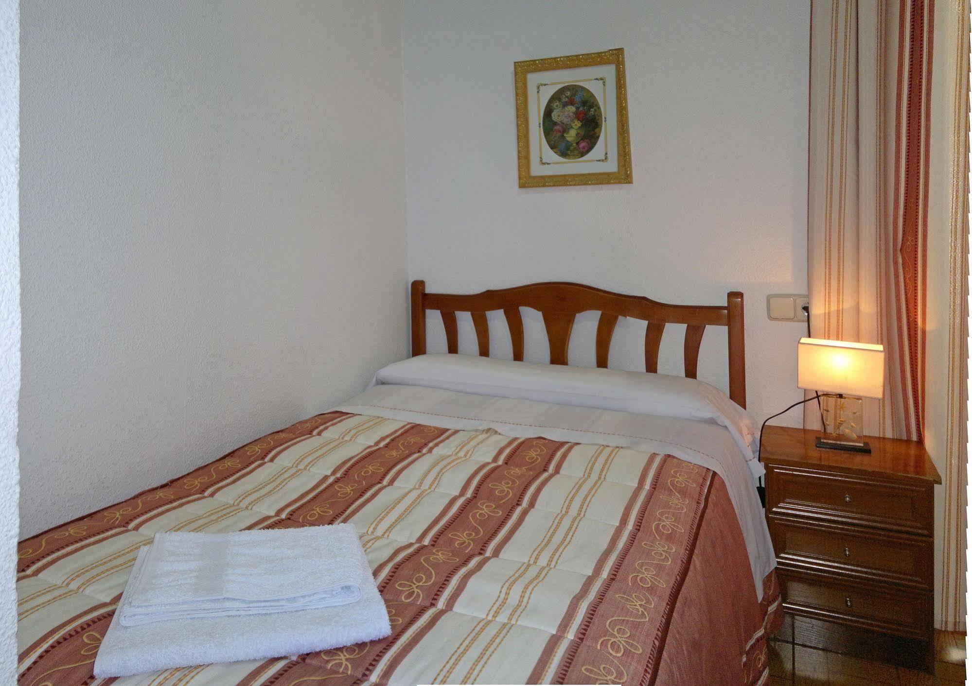 Hostal San Antonio Madrid Eksteriør billede