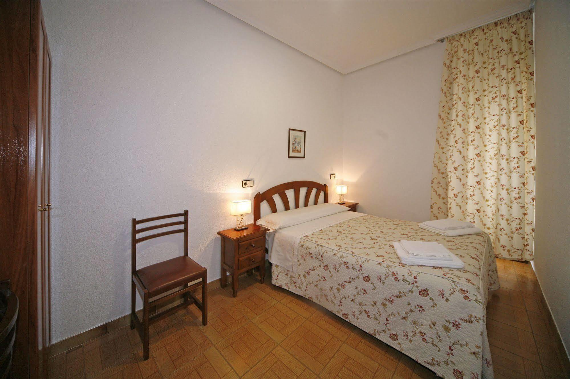 Hostal San Antonio Madrid Eksteriør billede